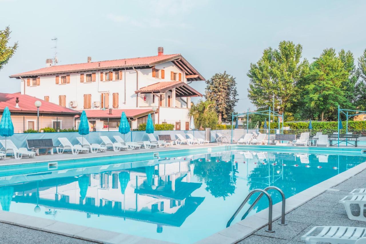 Campeggio Trevisago Iris Park Moniga del Garda Экстерьер фото