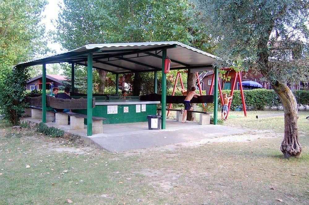 Campeggio Trevisago Iris Park Moniga del Garda Экстерьер фото