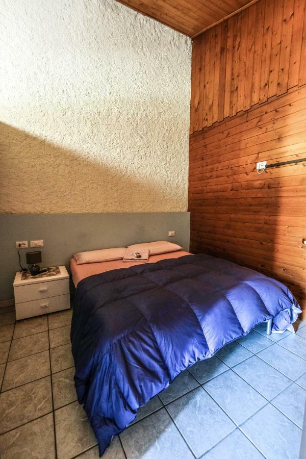 Campeggio Trevisago Iris Park Moniga del Garda Экстерьер фото