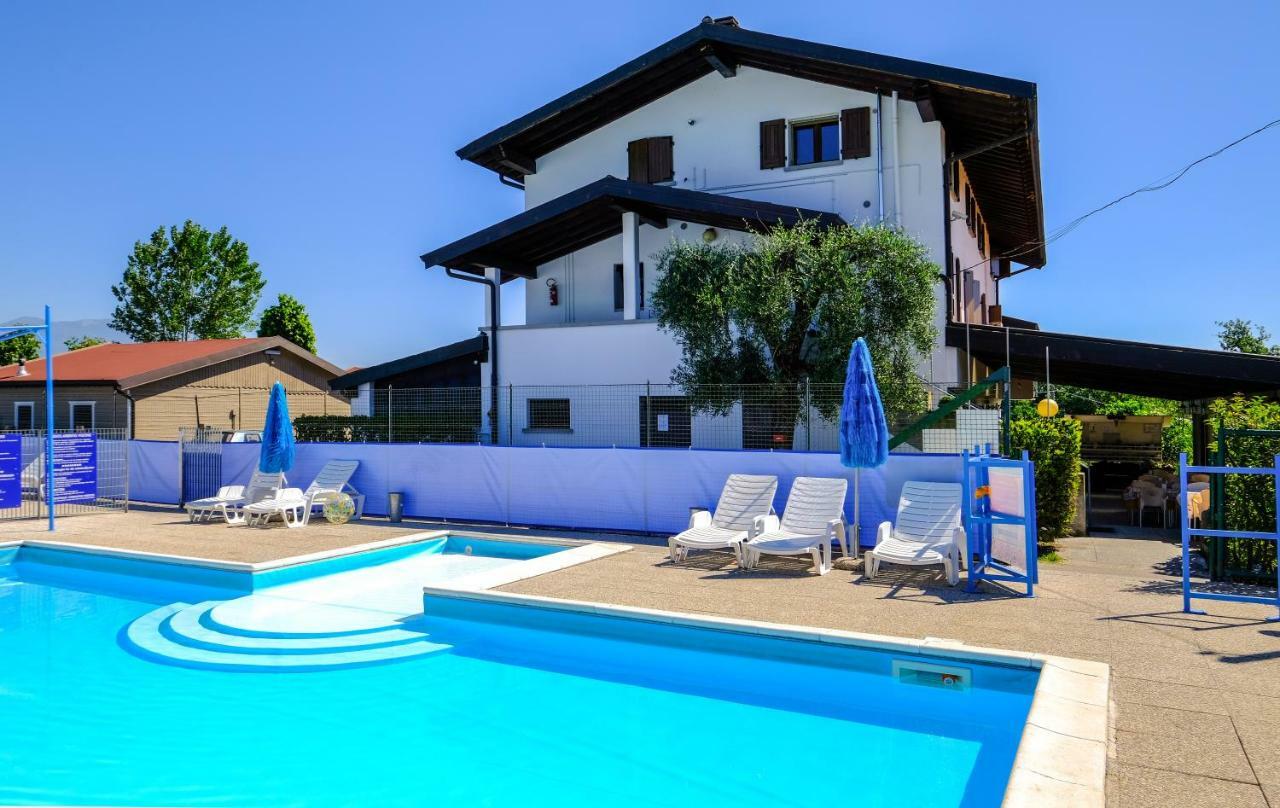 Campeggio Trevisago Iris Park Moniga del Garda Экстерьер фото